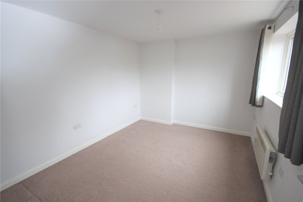 Property photo 2 of 5 Picture No. 12