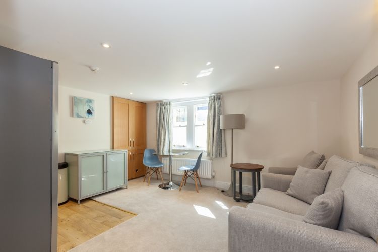 Property photo 2 of 7 201137