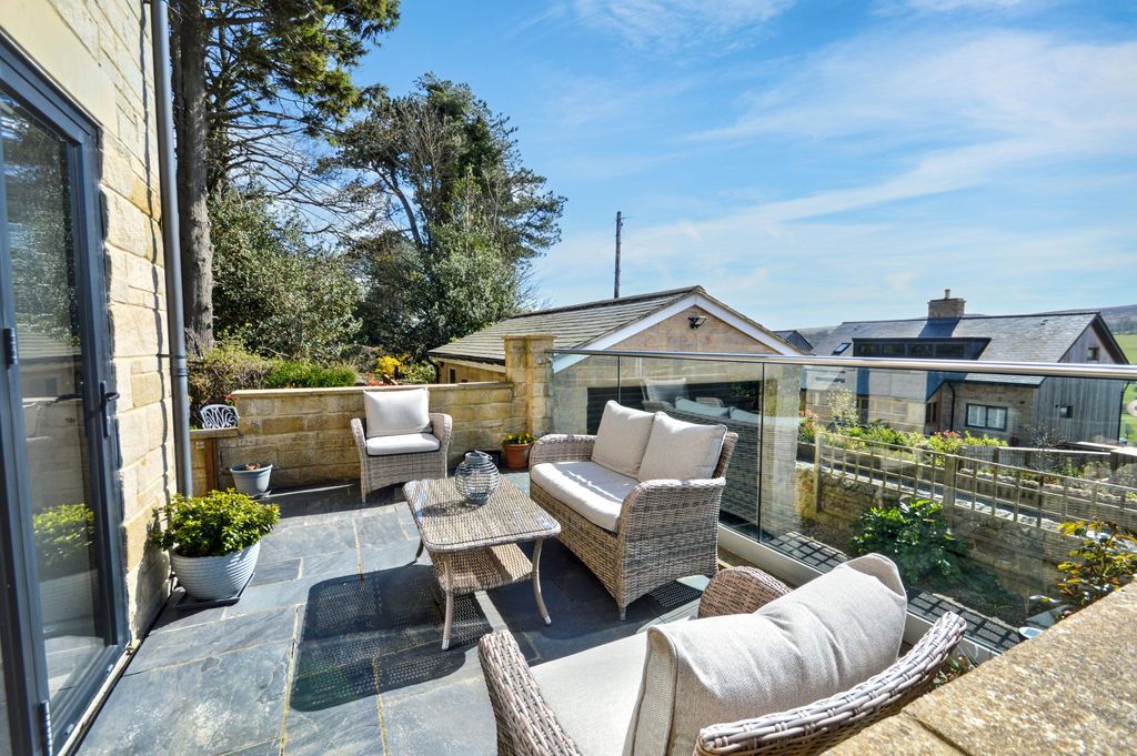 Property photo 3 of 21 Photo 5