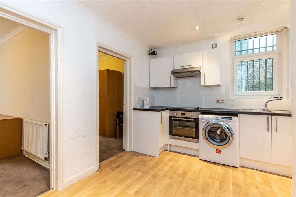 Property photo 3 of 16 Kitchen