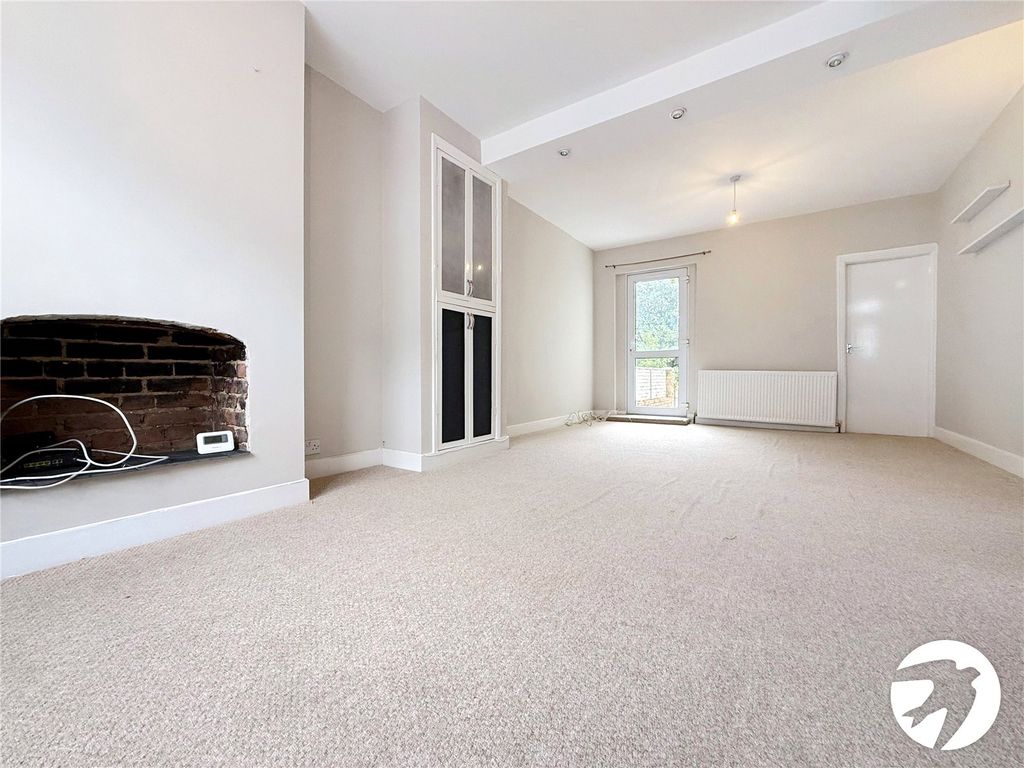Property photo 3 of 10 Picture No. 08