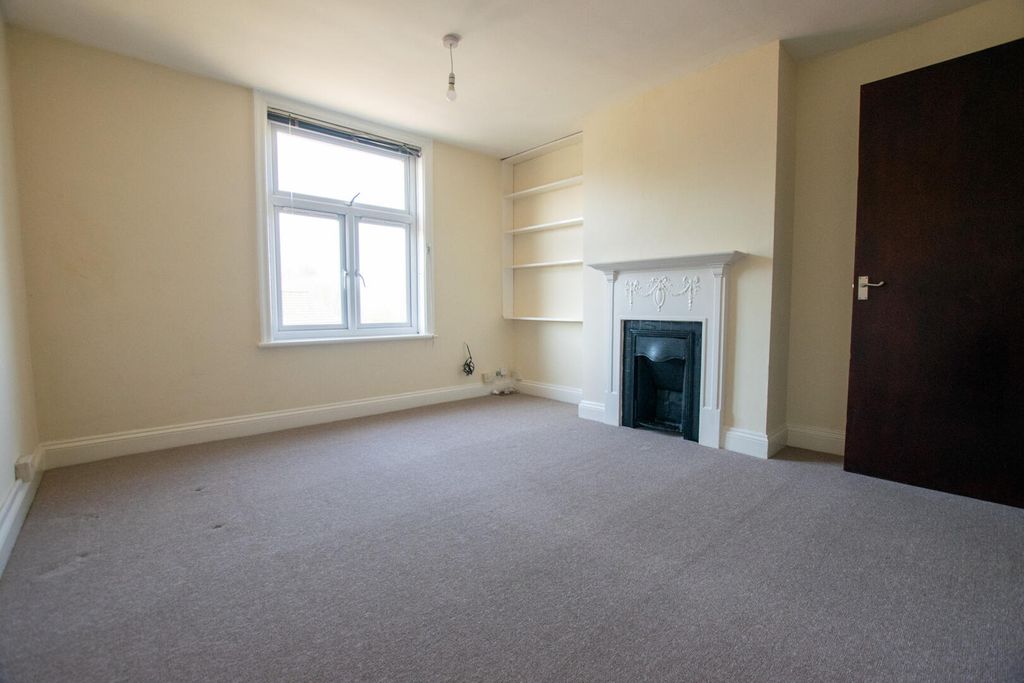 Property photo 3 of 8 Living Room