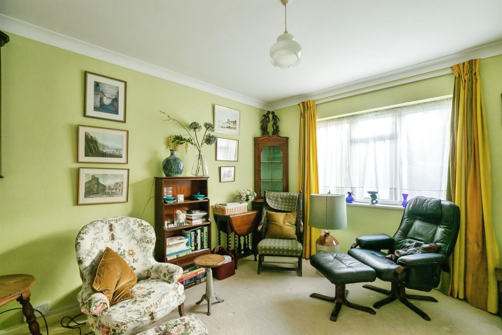 Property photo 2 of 17