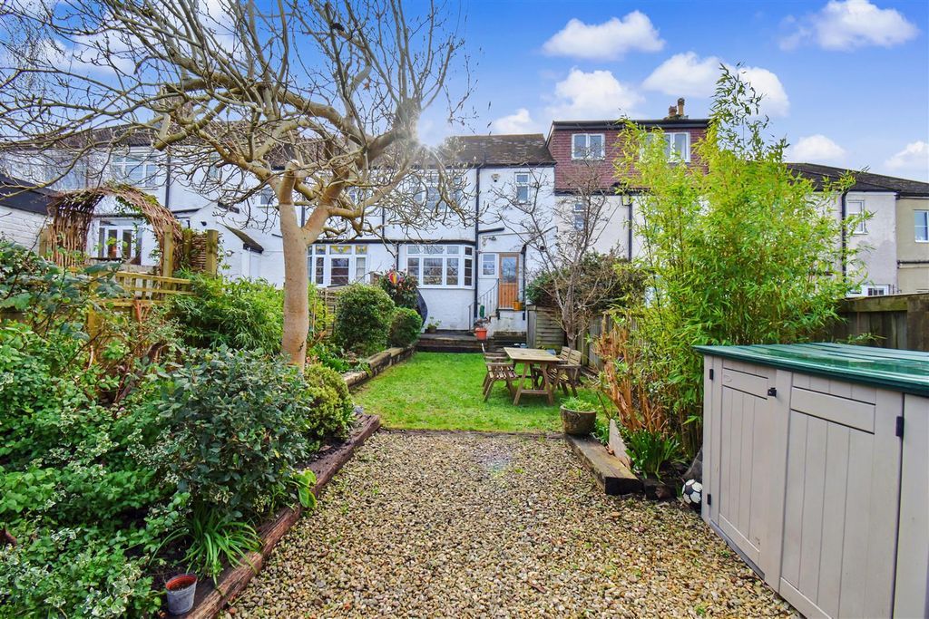 Property photo 2 of 22