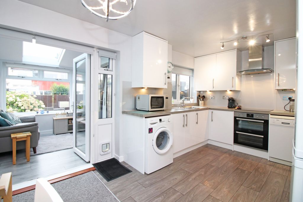 Property photo 1 of 23