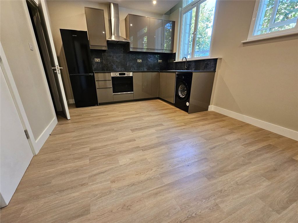 Property photo 2 of 9 Picture No. 05