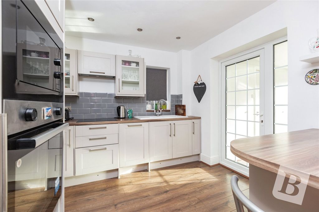 Property photo 2 of 23 Kitchen/Dining Room