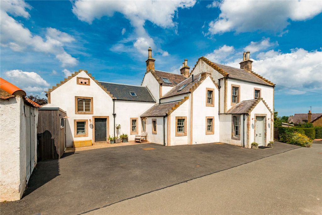 Property photo 1 of 42 Crofts Road 48