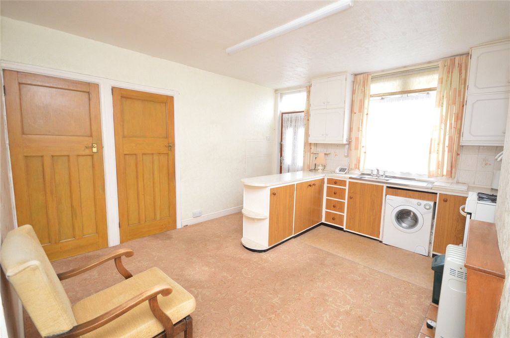 Property photo 3 of 10 Picture 3