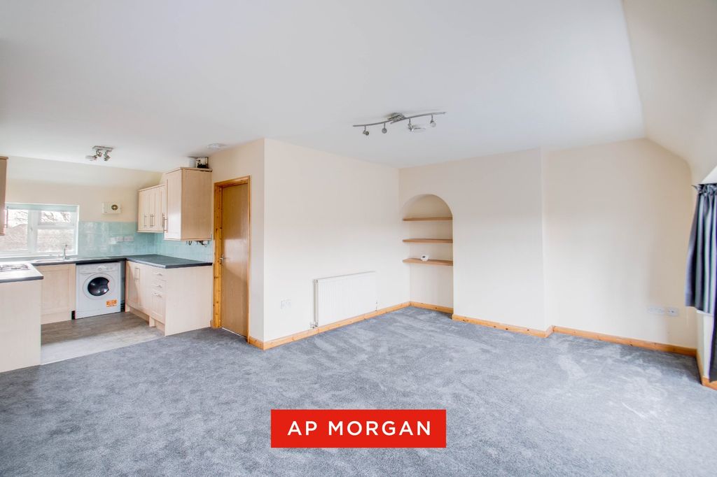 Property photo 2 of 11 Picture No. 08