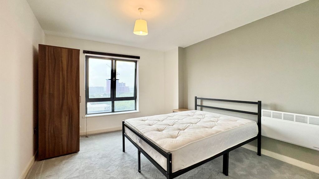 Property photo 3 of 17 Bedroom