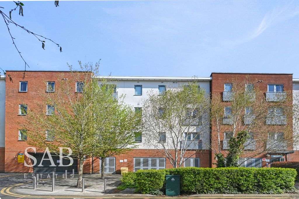 Property photo 1 of 11