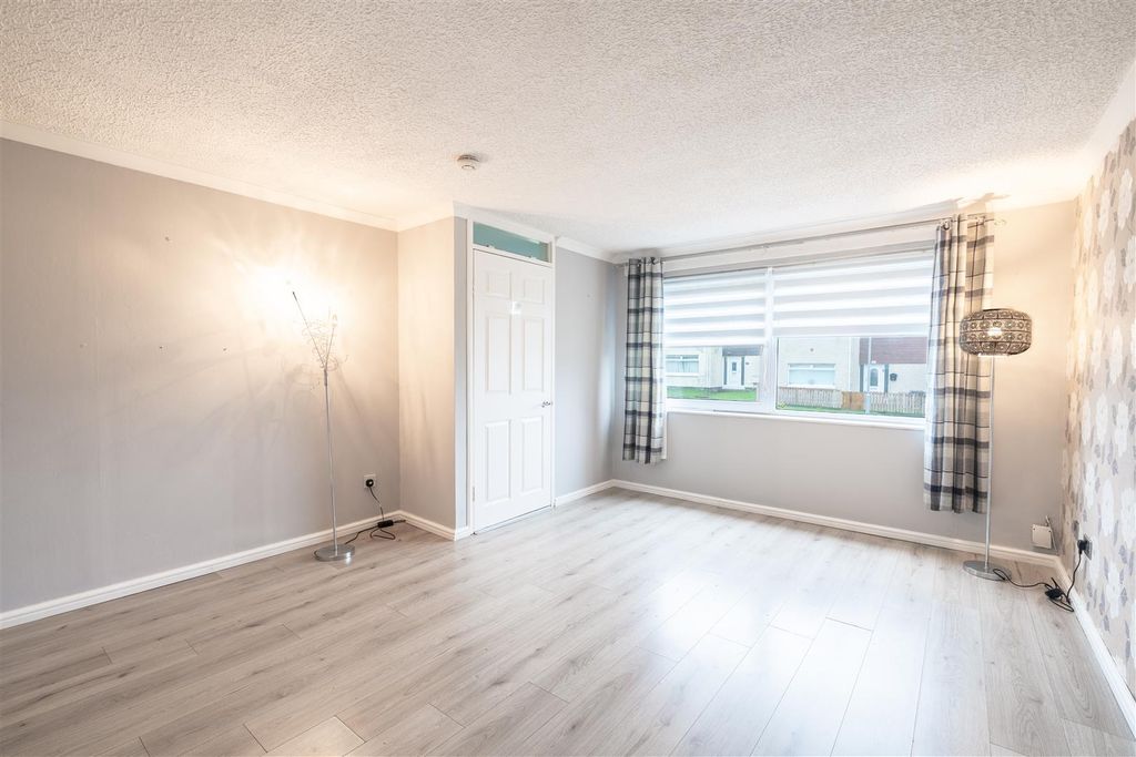 Property photo 3 of 15 Lounge-1.Jpg