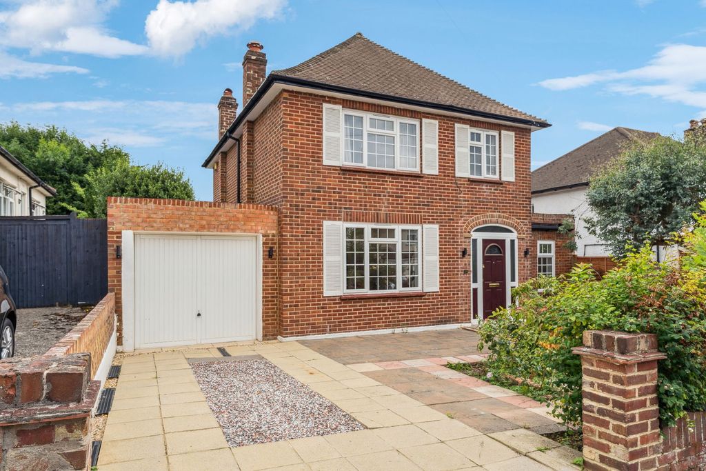 Property photo 1 of 24