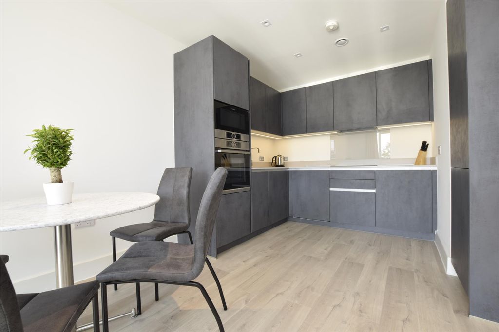Property photo 1 of 12 Kitchen/Dining