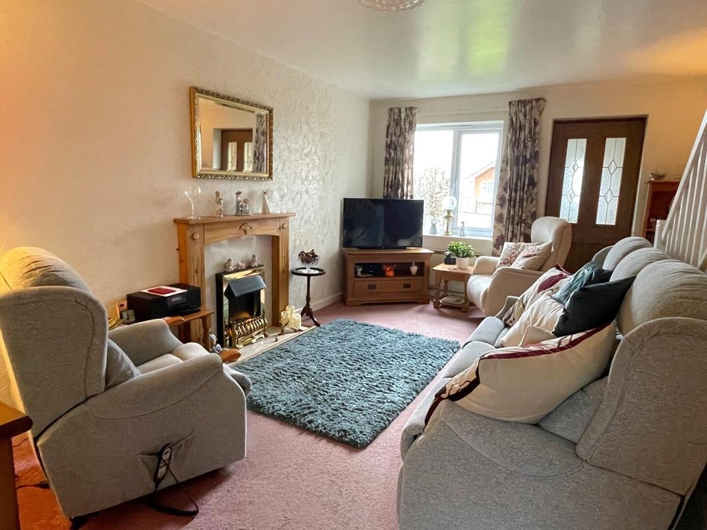 Property photo 2 of 16 Living Room