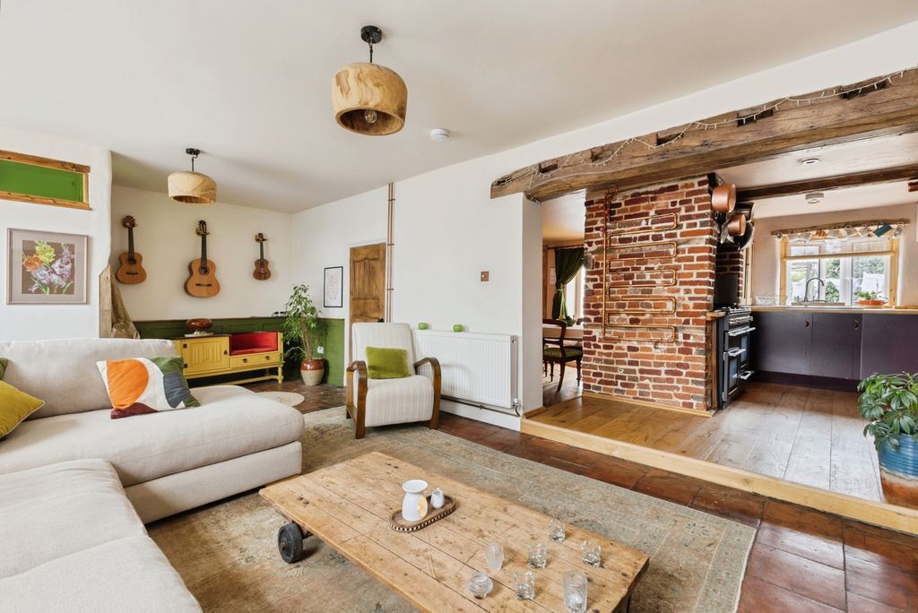 Property photo 3 of 20 Pbox-Img.Jpg