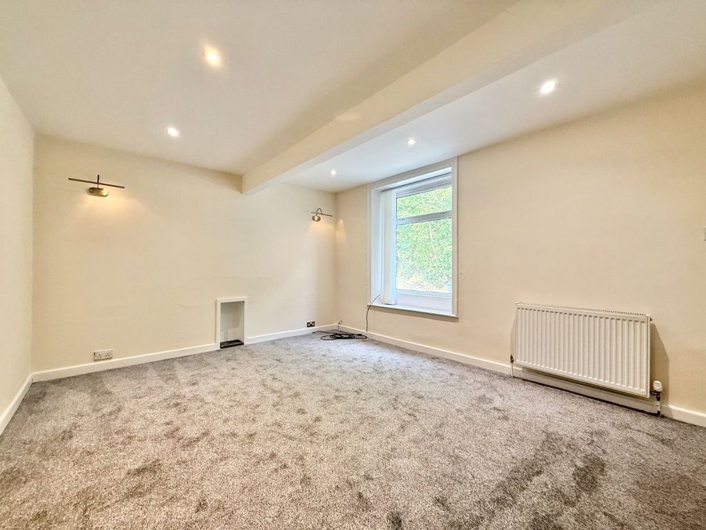 Property photo 2 of 12 Picture No. 01