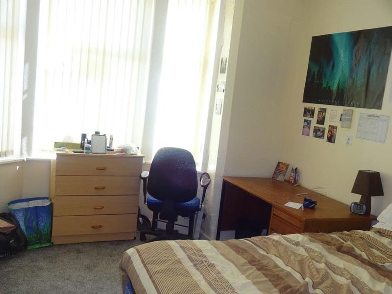 Property photo 1 of 10 Photo 8