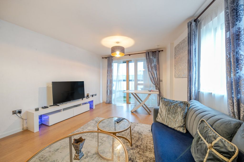 Property photo 2 of 15 Picture No. 10