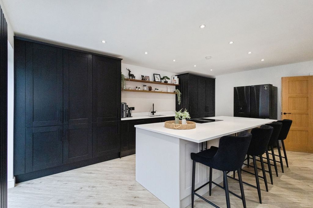 Property photo 3 of 25 Kitchen-Diner