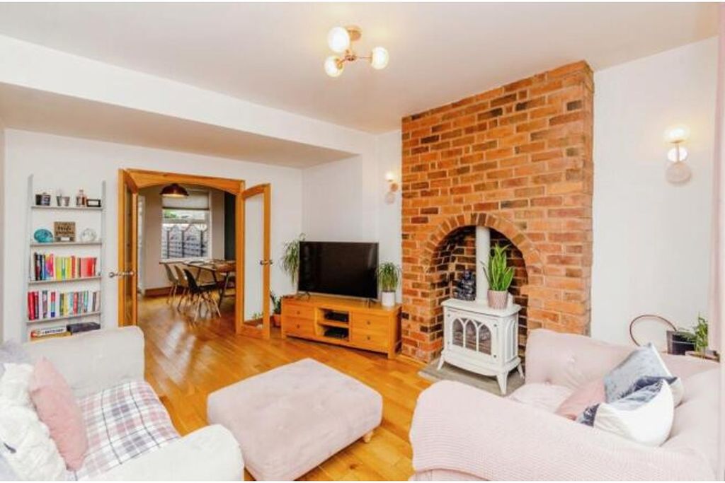 Property photo 2 of 15