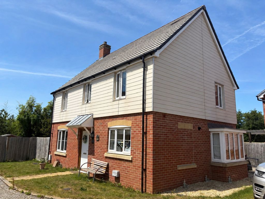 Property photo 1 of 18 Front