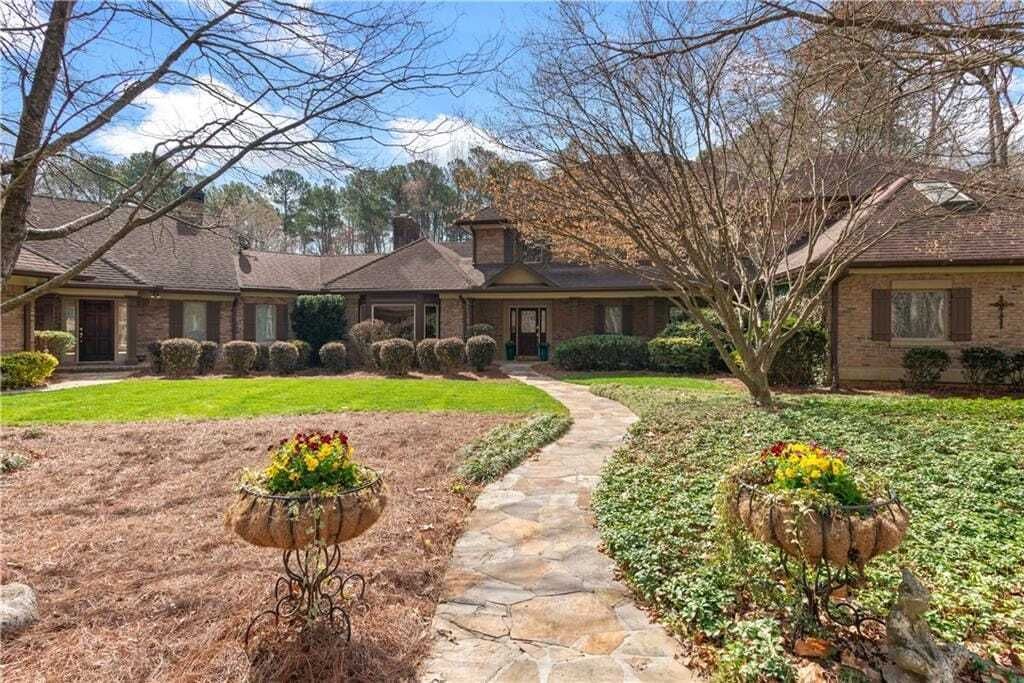 Property photo 1 of 31