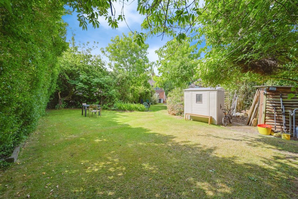 Property photo 2 of 14 Gardens: