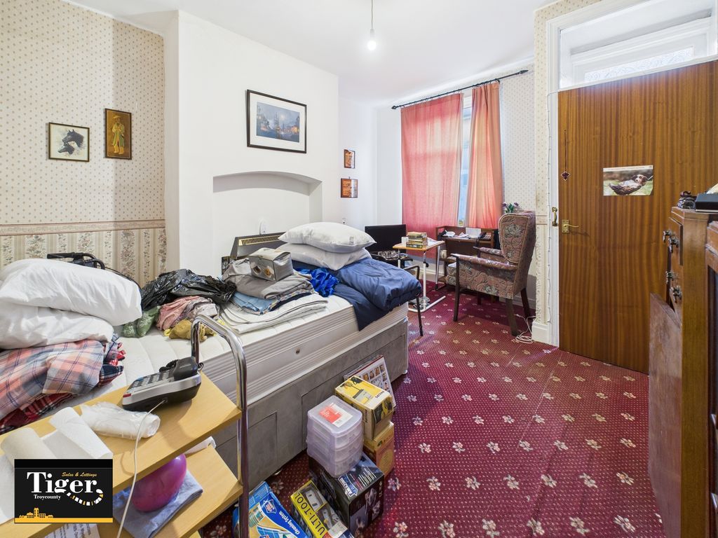 Property photo 2 of 9 Cam02176G0-Pr0806-Still001