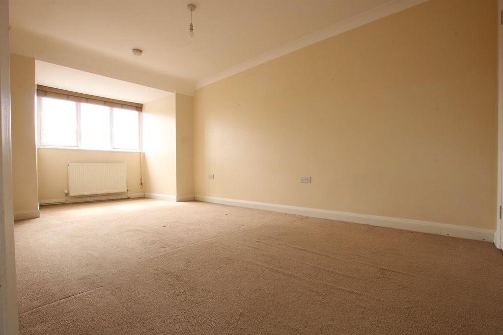 Property photo 3 of 11 Img_1216.Jpg