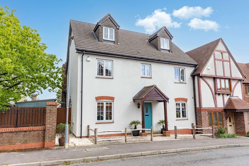 Property photo 1 of 24