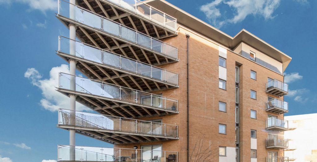 Property photo 1 of 9