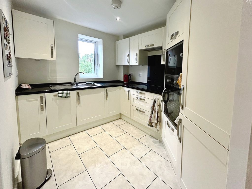 Property photo 2 of 11 Picture No. 31