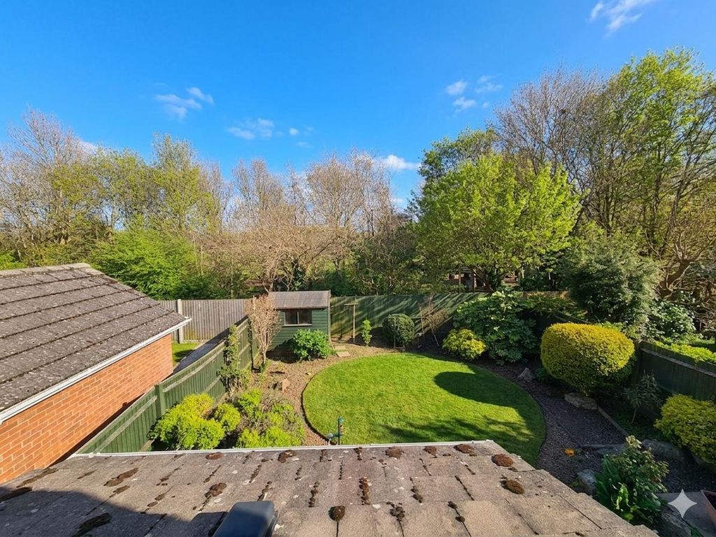 Property photo 2 of 18 Garden