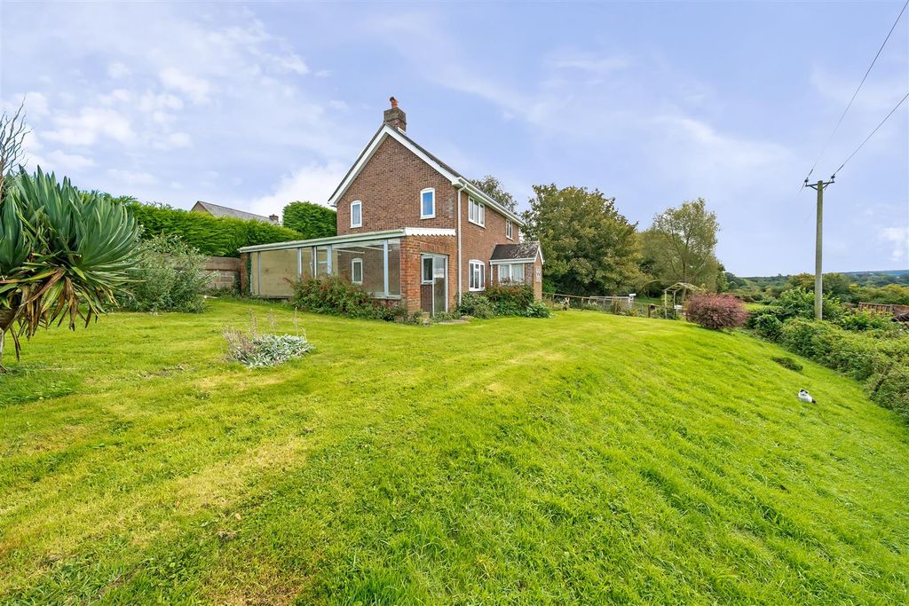 Property photo 1 of 19 Garden