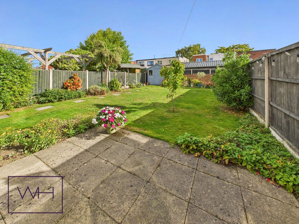 Property photo 2 of 20 Cam03785G0-Pr0301-Still002