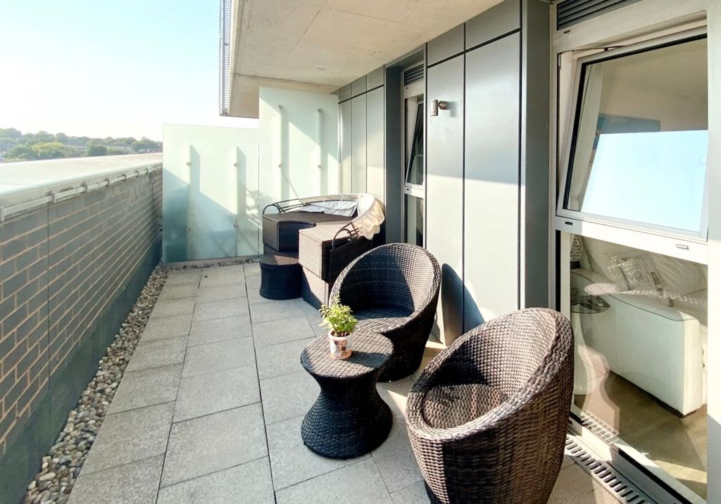 Property photo 3 of 8