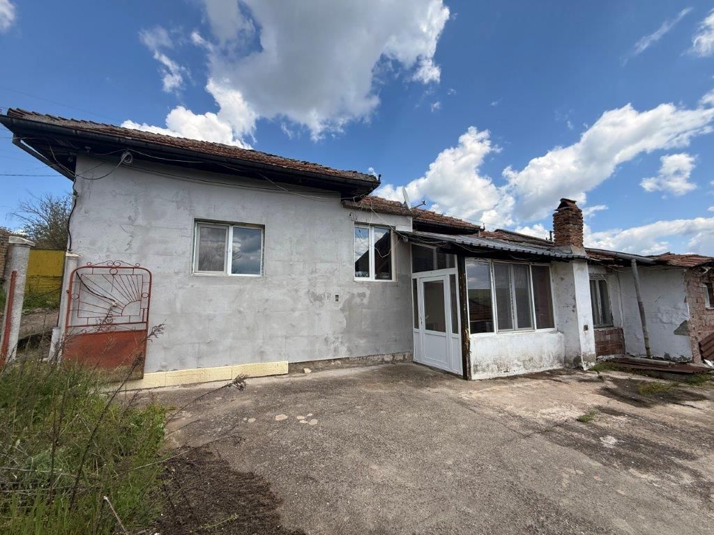 Property photo 1 of 30