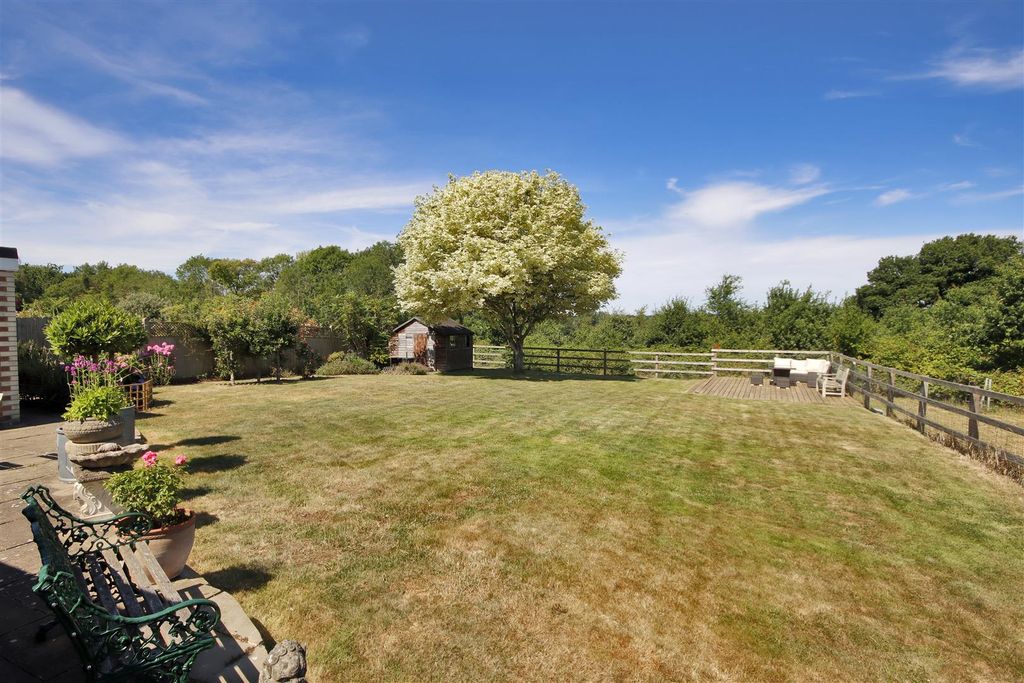 Property photo 2 of 18 64294_007.Jpg