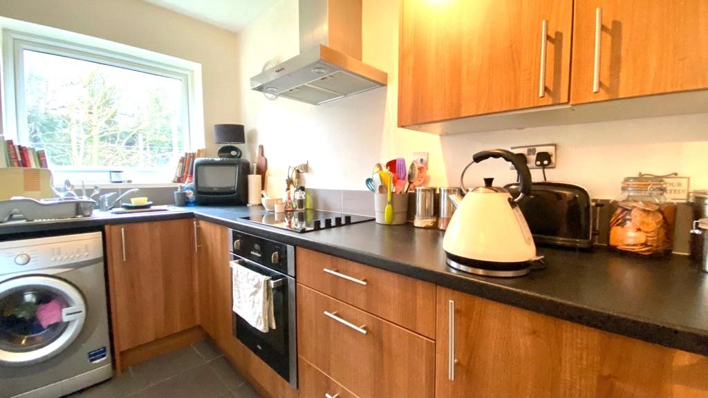 Property photo 3 of 6 Kitchen