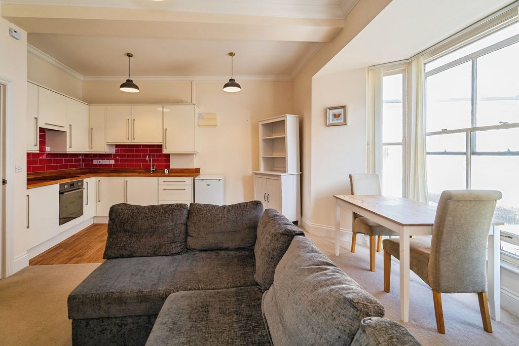 Property photo 2 of 17 Pbox-Img.Jpg