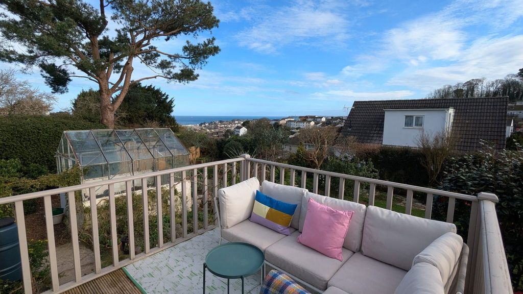 Property photo 1 of 25