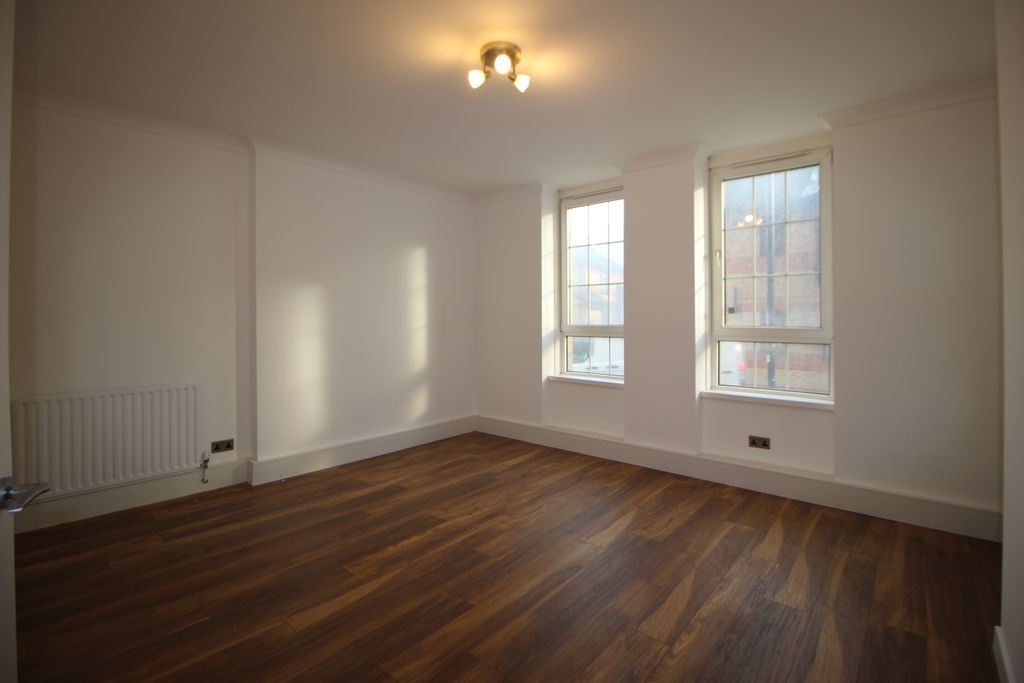 Property photo 3 of 6