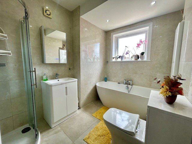 Property photo 2 of 18 Picture No. 39