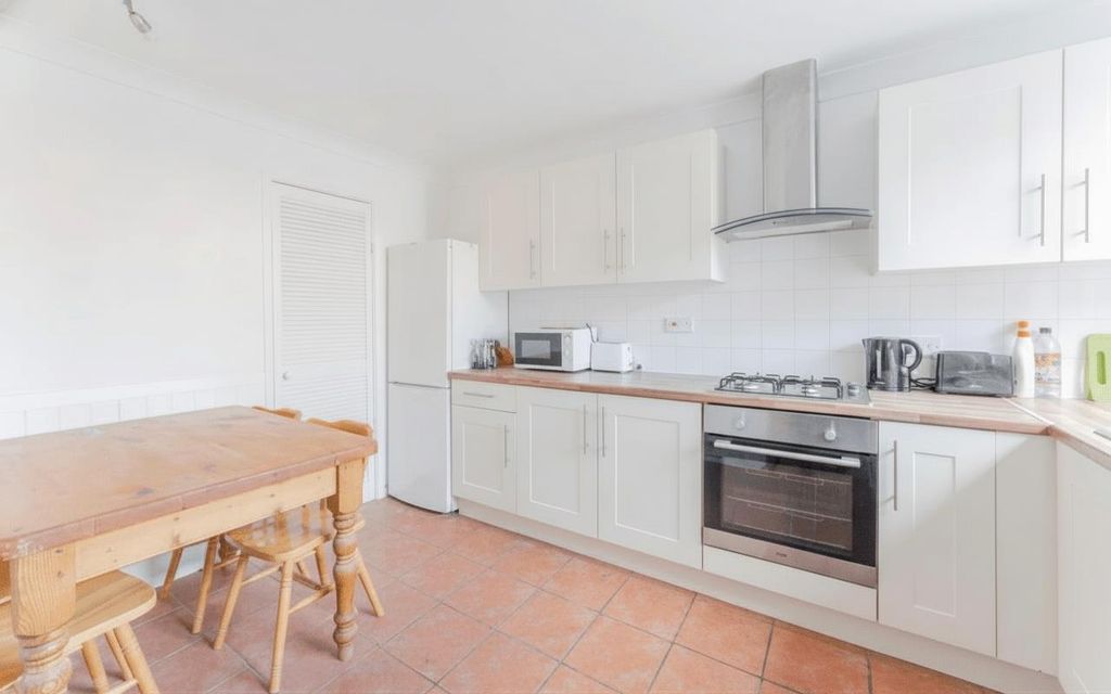 Property photo 3 of 9 Image