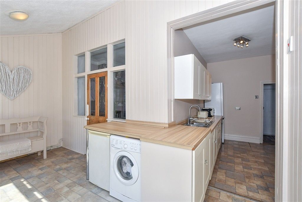 Property photo 3 of 15 Kitchen
