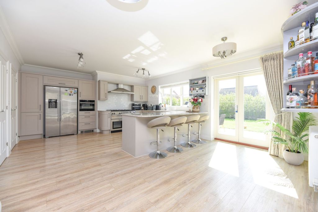 Property photo 3 of 29