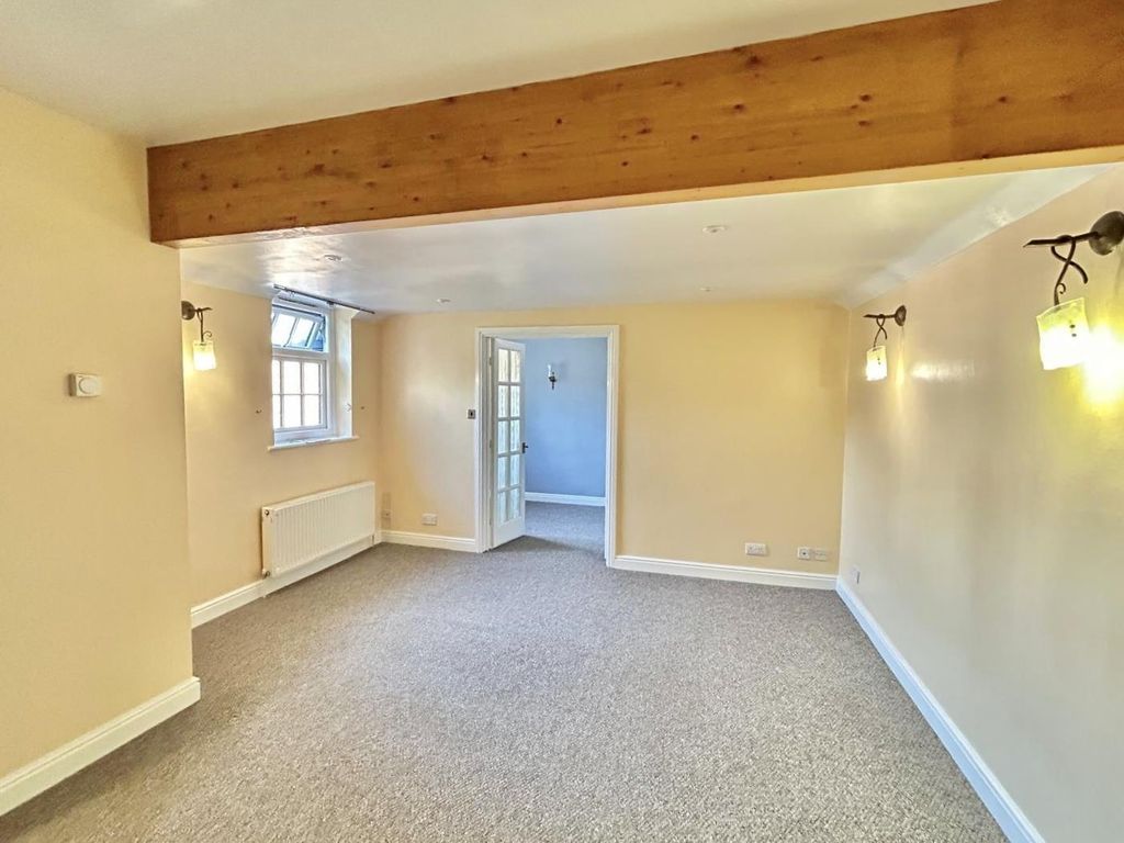 Property photo 1 of 9 Sitting Room