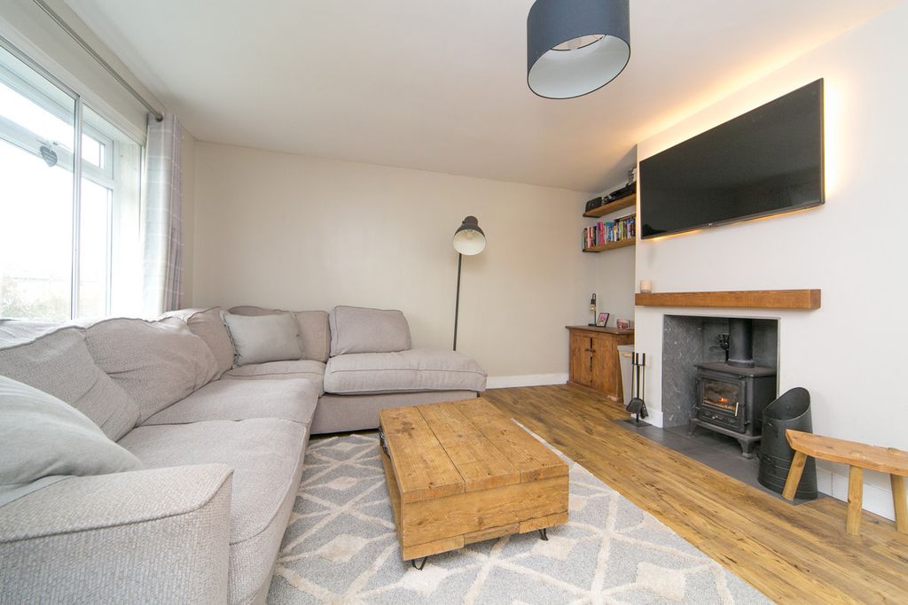 Property photo 3 of 26